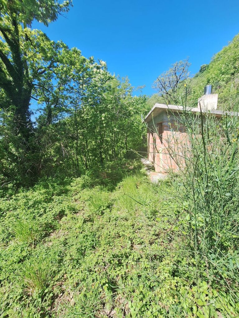 Gualdo Tadino casale al grezzo – foto 2