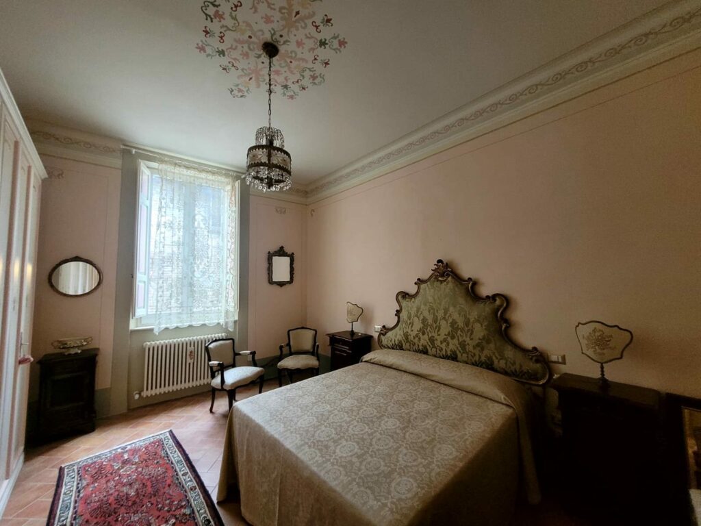 Via dei Priori prestigioso appartamento con ascensore – foto 2